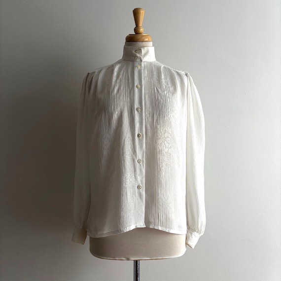 Vintage 1970s JAEGER Sheer Celtic Knot Jacquard Blouse / 32