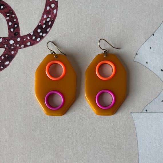 Vintage 1960s Bakelite Octagon Porthole Neon Pink Orange Dangly Mod Earrings
