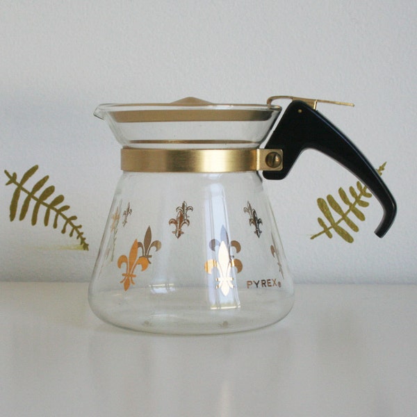 50% OFF vtg 60's // pyrex carafe // gold // fleur de lis // mid century // french // kitchen // cafe