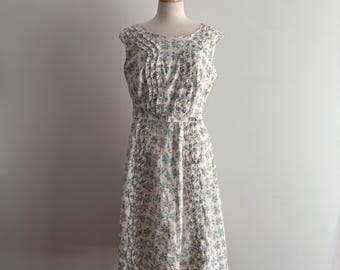Vintage 1950s Cotton Floral & Fruit Print Dress / 34 waist