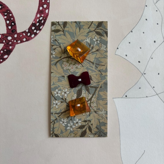 Vintage Carved Bakelite Button Set of Three - Cherry Red & Apple Juice - 1940s