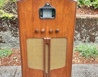 1936 Airline Movie Dial AM/SW Console Radio with MP3/Bluetooth option.  Pickup, PNW Delivery, U-Ship