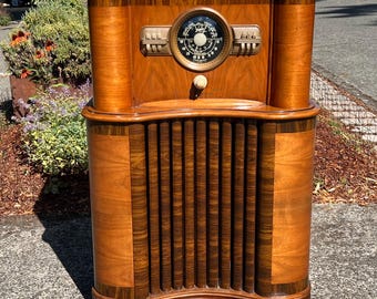 Stunning 1940 Zenith AM/SW/Bluetooth/MP3 Console Radio, Elec Restored 8S463, Tuning Eye.  SHIPPING is Extra