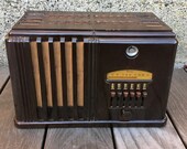 Stunning 1938 Airline Miracle Radio 62-288 with Tuning Eye, Bakelite Case