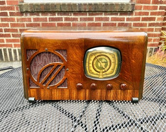 1937 Sparton AM/SW/MP3/Bluetooth Radio