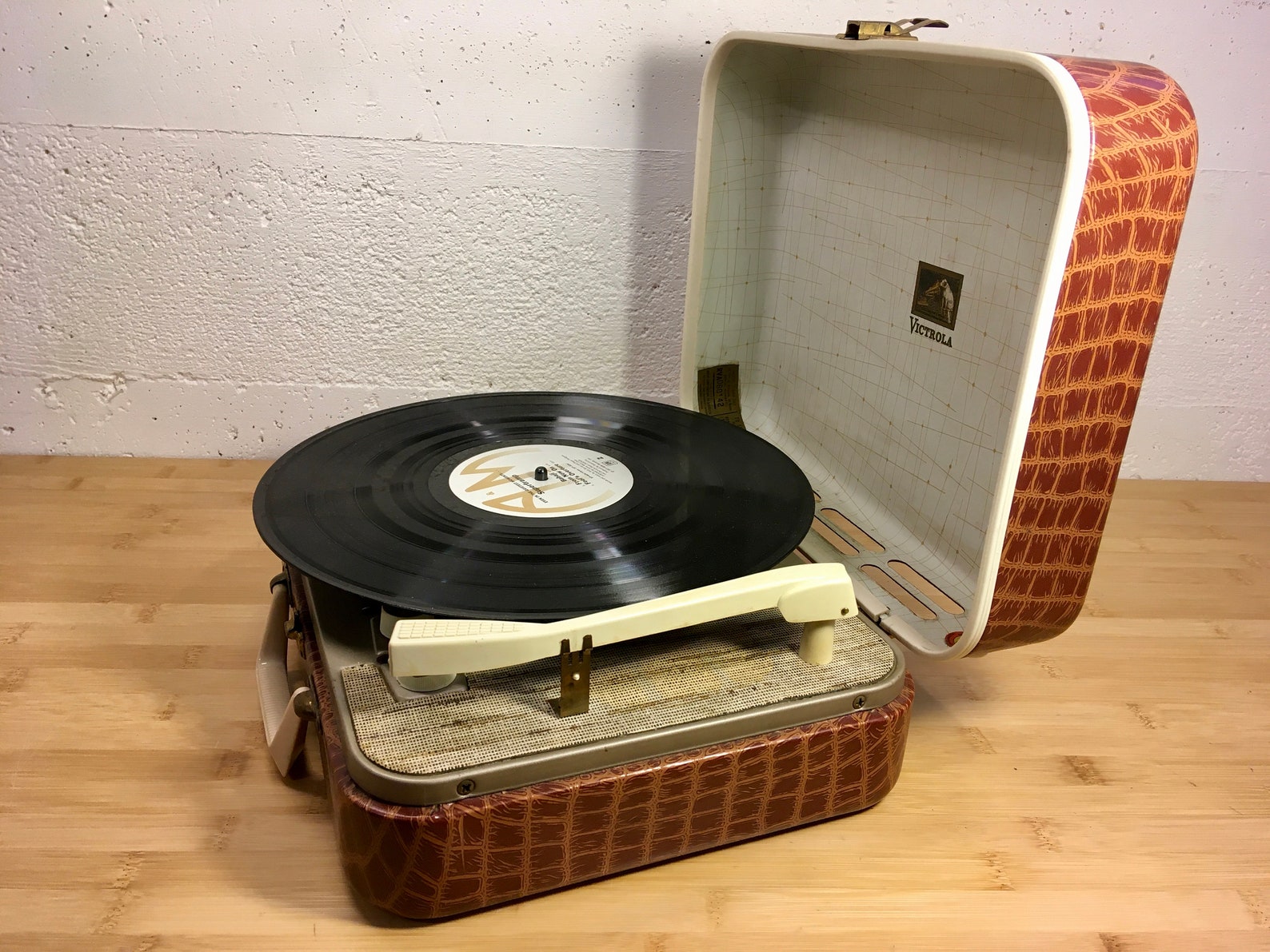 Restored 1950s RCA Portable Record PlayerBrown Alligator Etsy