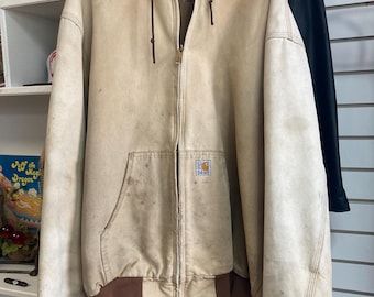 90s Carhartt Hooded jacket in XL great wear !! Highly desirable
