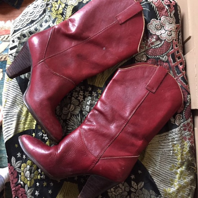 Gorgeous Oxblood Etienne Aigner high heel western style boots fresh from the 80s in ladies size 7 Stevie Nicks worthy