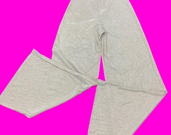 vintage 70s lightweight highwaisted flared leg trousers in gold metallic size m/l