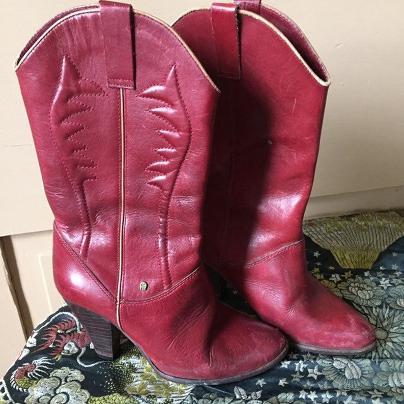 Gorgeous Oxblood Etienne Aigner high heel western style boots fresh from the 80s in ladies size 7 Stevie Nicks worthy