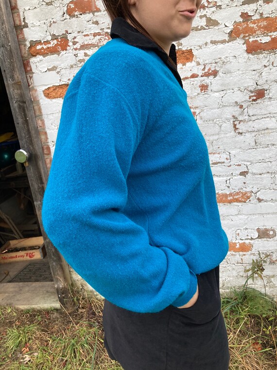 Vintage Izod Sweater size M in a gorgeous teal bl… - image 6
