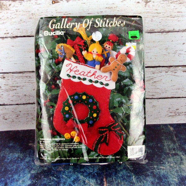 Bucilla felt and sequin Christmas stocking kit-33251 Christmas Surprises-vintage 1993-Christmas toys-wreath