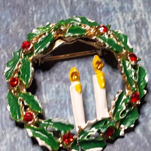 Mid century vintage Christmas wreath brooch-coat pin-holiday costume jewelry metal and enamel image 1
