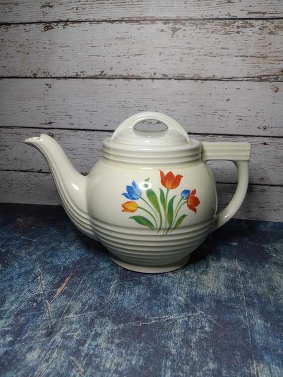 Dripolator coffee pot with lidno metal insertDrip o latorpottery