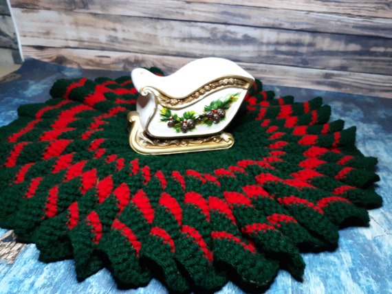 Vintage hand crocheted Christmas doily-tabletop holiday decor-red and green-ruffled-worsted weight Il_570xn