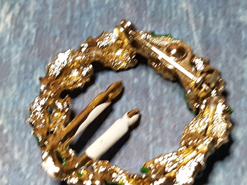 Mid century vintage Christmas wreath brooch-coat pin-holiday costume jewelry metal and enamel image 2