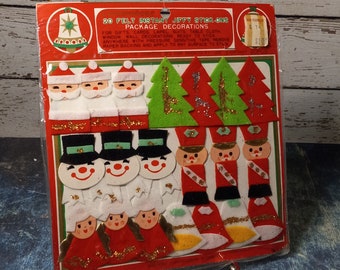 Commodore pacchetto natalizio decorazioni-NOS vintage feltro e decorazioni natalizie glitterate-Babbo Natale-pupazzi-angeli-campane-alberi-soldati