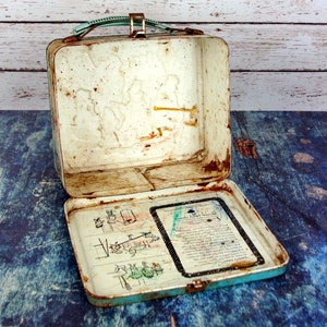 Walt Disney World vintage lunchbox with wonderful rust-mid century graphics-small small world image 10