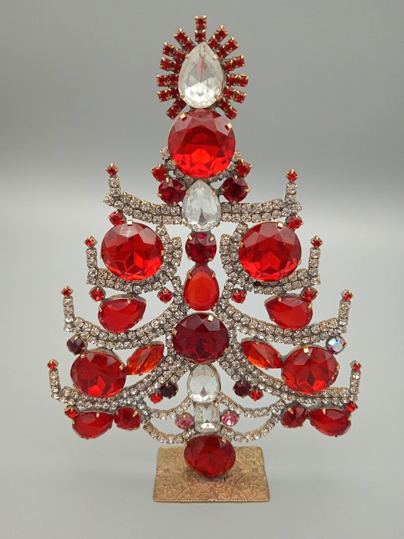 Amazing vintage best sale jewelry
