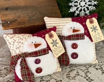 PDF * SNOWMAN PATTERN*  Tis' the Season #233 -  Cyndy Fahey Designs - Christmas Holiday - Mini Pillow - Primitive  - Winter - Country