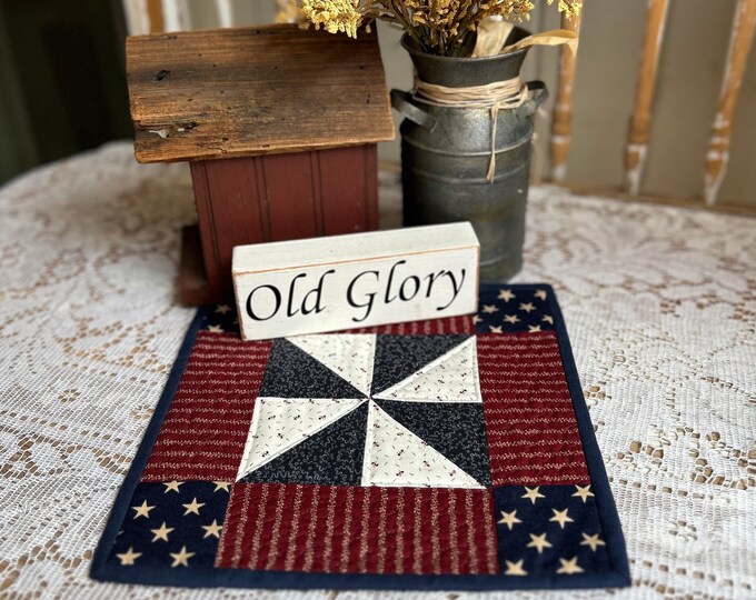 AMERICANA TABLE TOPPER - Candle Mat - Patriotic Stars - Cyndy Fahey ...