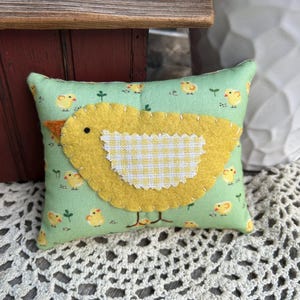 PDF* EASTER CHICK Pillow Pattern - #305 - Spring Easter Basket Sewing Directions, Peeps Bowl Filler, Small Pillow image 5