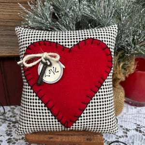 Modèle PDF *Un petit peu d'amour* - N° 302 Ornements de coussin en forme de cœur - Petit coussin - Tutoriel image 4