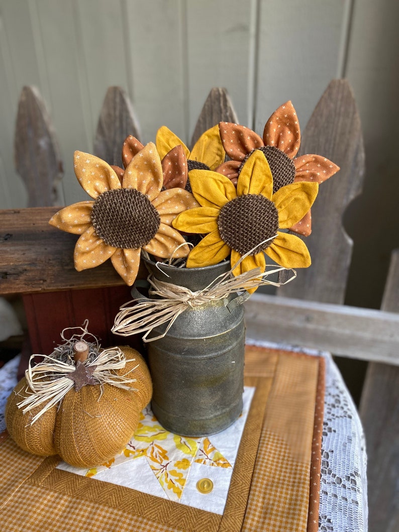 SUNFLOWER PLANT PICKS Burlap Centers Farmhouse Table Decor Etsy