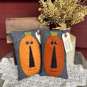 HALLOWEEN-JACK-PUMPKIN-Bowl Filler - Primitive-Fall-Small Pillow-Country-Decor-Handmade - Farmhouse Bowl Filler - Cyndy Fahey Designs