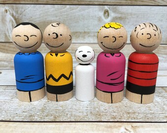 Peanuts Charlie Brown Peg Doll Set