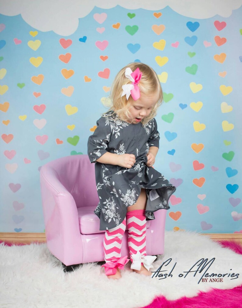 Pink chevron legwarmers and bow set; legwarmer and bow set; legwarmers with bows; chevron legwarmers