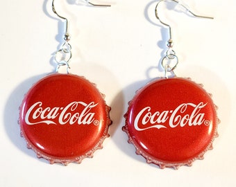 Pendientes colgantes con tapa de botella de Coca-Cola