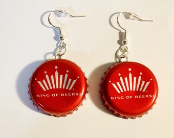 Pendientes colgantes con tapa de botella de Budweiser