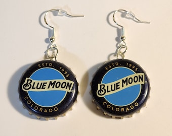 Pendientes colgantes con tapa de botella de Blue Moon