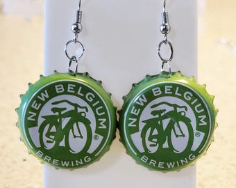Pendientes colgantes con tapa de botella *Verde* de New Belgium Brewing