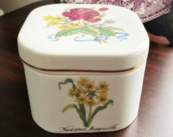 Ceramic Germaine Monteil Lidded Jar, Japanese, Floral Ceramic Canister, Ceramic Box with Lid, Trinket Box, Powder Box, Vanity Box