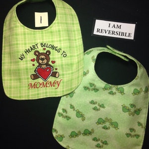 Reversible, My heart belongs to MOMMY baby bib; I Love my mommy; Handmade bib; Teddy Bear With Big Red Heart embroidery