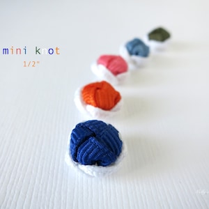 Mini Knot Lapel Pin - Wedding Boutonniere - Buttonhole - Small Suit Pin - 1/2&quot;