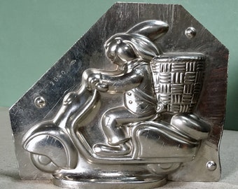 vintage W Hörnlein Easter rabbit on Vespa scooter chocolate mold, mid 20thC German Easter bunny chocolate mold, metal 2 pieces, Easter decor