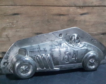 zeldzame Anton Reiche raceauto chocoladevorm, vroege 20e-eeuwse verzamelvorm jaren 1930 Bugatti racewagen nummer 54 metalen chocolatiervorm