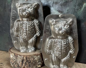 vintage Dutch teddy bear chocolate mold, 1950 VormenFabriek Tilburg teddy French chocolate maker 2 pce metal 13cm chocolate making tools