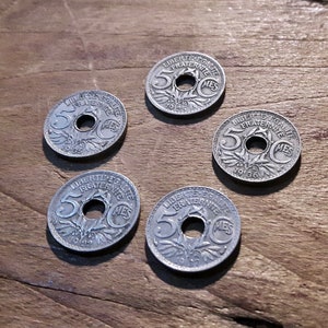 set of 5 vintage French 5 centimes coins with hole for jewellery craft decoration or collection, liberté egalité solidarité, 1935-1939