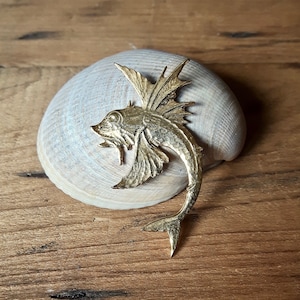 vintage Franse metalen vinden van vliegende vissen, vintage ambachtelijke sieraden maken, meubelversiering, goudkleurige metalen vliegende vissen