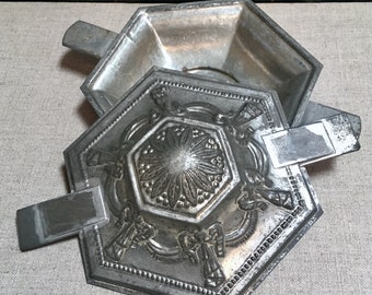 antique Letang Fils Paris ornate box chocolate mold early 1900's collectible French mold, metal 2 pieces 16 x 7cm