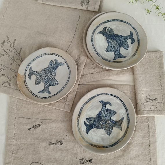 Handcrafted Stoneware Plate with Ash Glaze, Three Fish Design