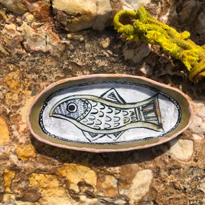 Plate, tray for all uses, special for sushi, made and decorated by hand with a fish drawing, small size. image 1