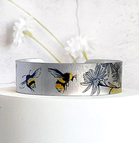 Bee Bracelet, Personalised Jewellery, Metal Cuff Bangle With Bees, Gifts  for Women. 533 