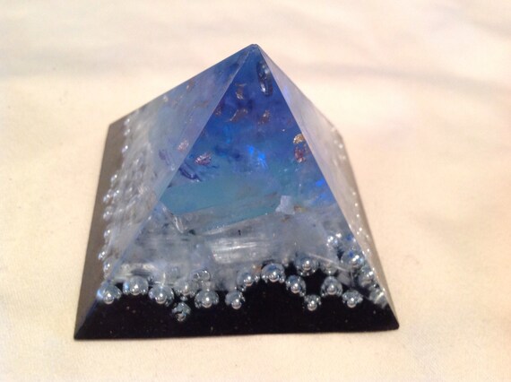 Shungite Pyramid Triple Orgone Anti Stress Generator Green Calcite