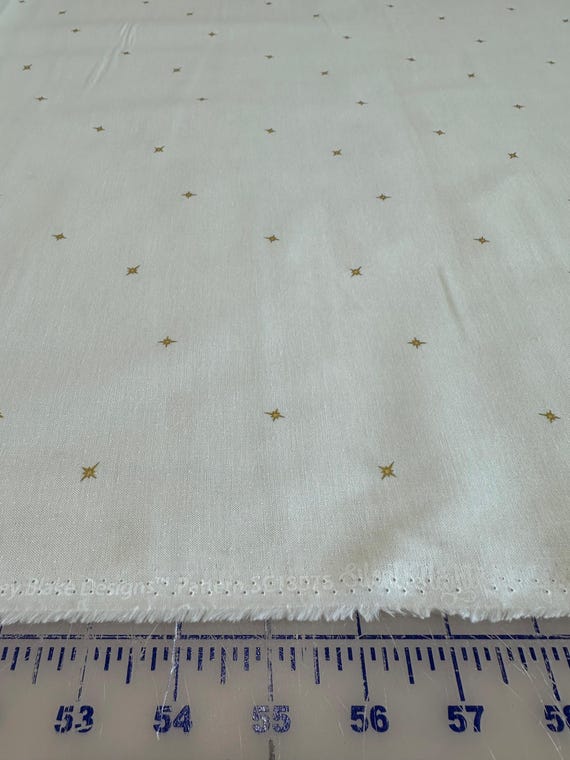 Christmas Star Quilting Cotton Fabric: Gold Sparkle Riley Blake Designs
