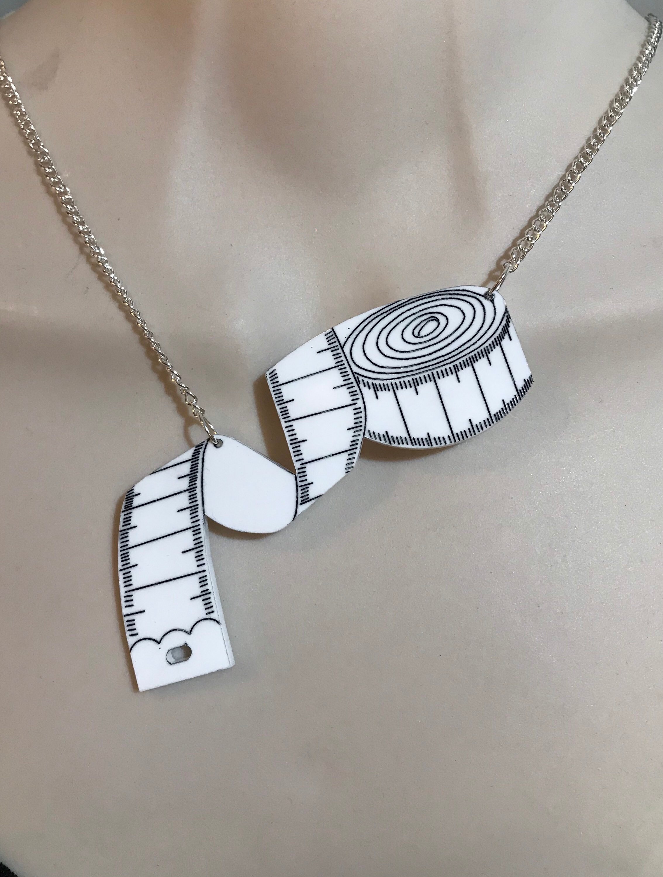 Tape measure necklace Etsy France